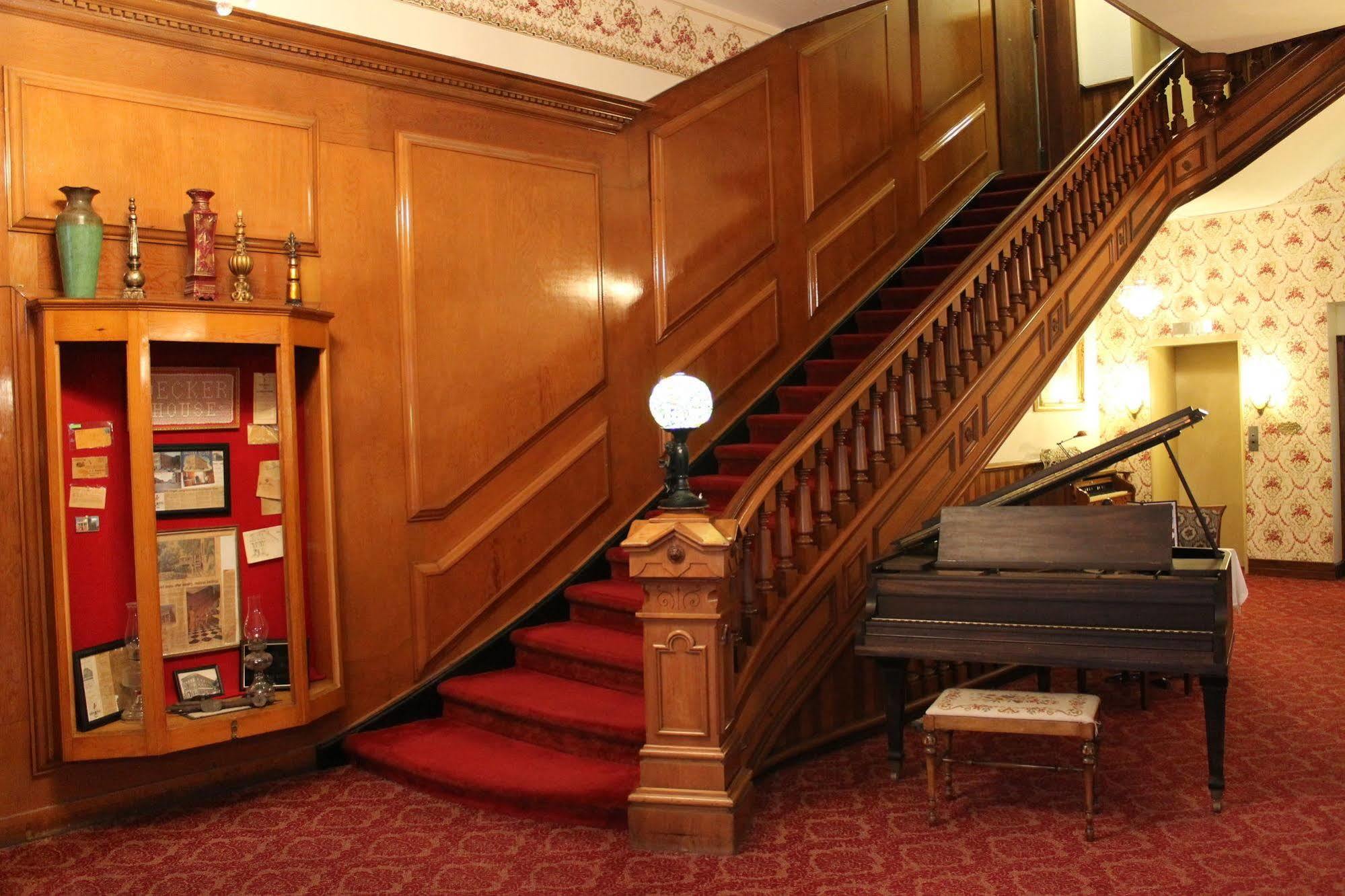 Maquoketa Decker Hotel & Bar מראה חיצוני תמונה